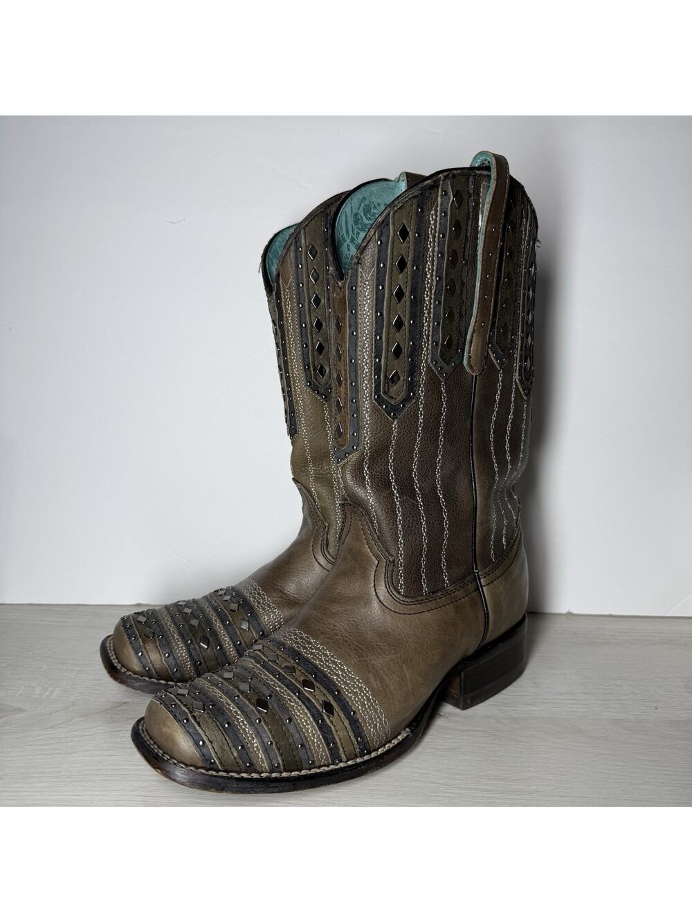 Corral C3010 Taupe Silver Stud Leather Square Toe Boots Women's Size 8M